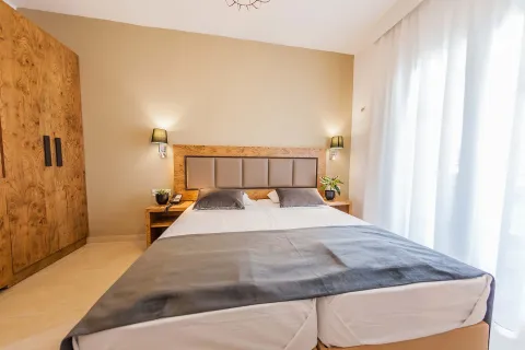 SARANTIS HOTEL Rooms