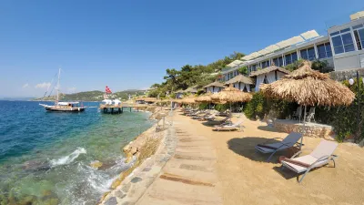 SARPEDOR BOUTIQUE HOTEL Pools & Beach