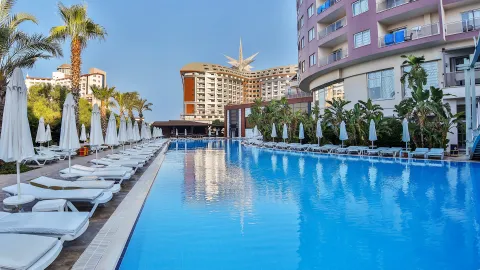 SATURN PALACE Pools & Beach