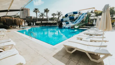 SATURN PALACE Pools & Beach