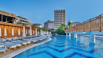 SATURN PALACE Pools & Beach