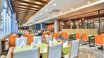 SATURN PALACE Restaurants
