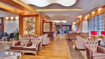 SATURN PALACE Lobby