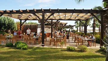 SATURN PALACE Restaurants