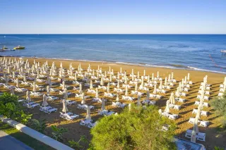 SEADEN COROLLA HOTEL Pools & Beach