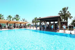 SEAGULL HOTEL Pools & Beach