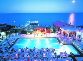SEAGULL HOTEL Pools & Beach