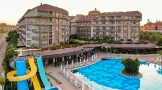 SEAMELIA BEACH RESORT Pools & Beach
