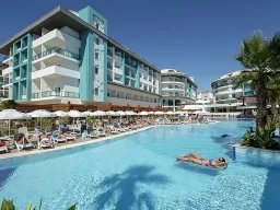 SEASHELL RESORT - SPA Pools & Beach