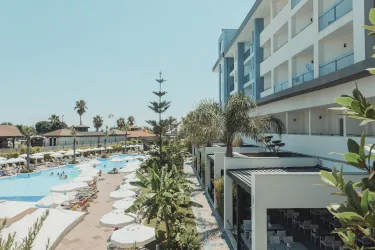 SEASHELL RESORT - SPA Pools & Beach