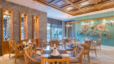 SEASHELL VEGA (ex. SIDE CROWN SUNSHINE) Restaurants