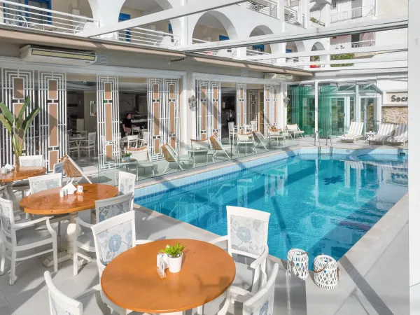 SECRET PARADISE HOTEL AND SPA Pools & Beach