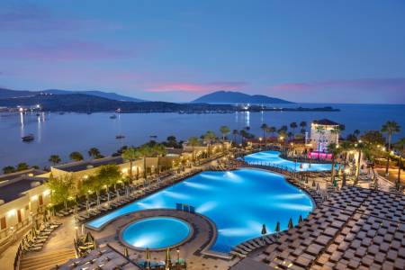 SELECTUM COLOURS BODRUM Pools & Beach