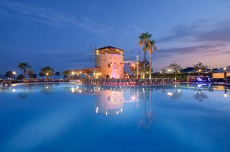 SELECTUM COLOURS BODRUM Pools & Beach