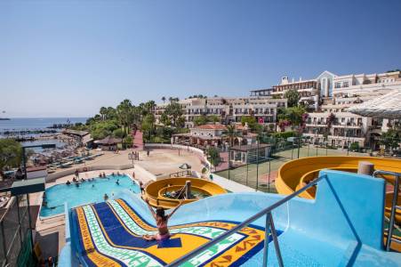 SELECTUM COLOURS BODRUM Pools & Beach