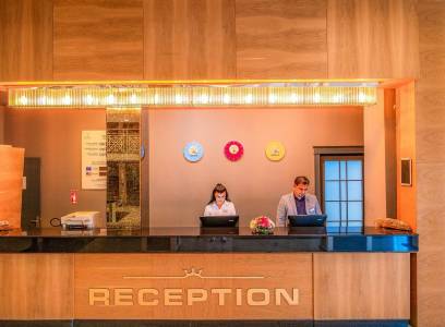 SELECTUM COLOURS SIDE Lobby