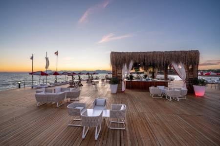 SELECTUM LUXURY RESORT Bars