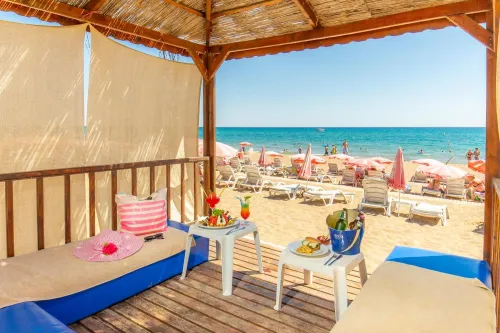 SELENIUM HOTEL Pools & Beach