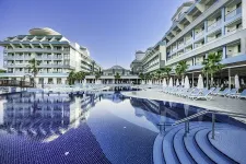 SENSITIVE PREMIUM RESORT-SPA Pools & Beach