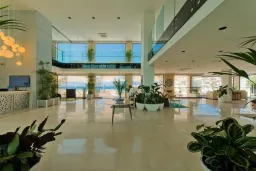 BELLAZURE HOTEL Lobby