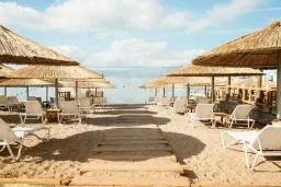 BELLAZURE HOTEL Pools & Beach