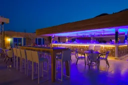 BELLAZURE HOTEL Bars