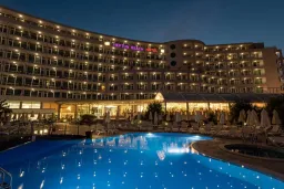 SENTIDO NEPTUN BEACH HOTEL Pools & Beach