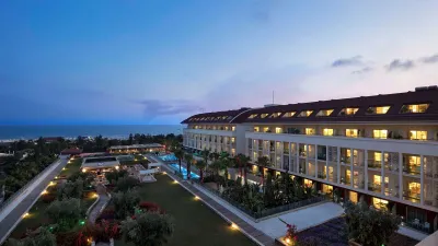 TRENDY VERBENA BEACH Pools & Beach