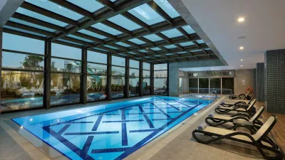TRENDY VERBENA BEACH Pools & Beach