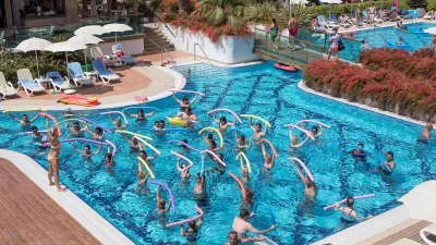 TRENDY VERBENA BEACH Activities
