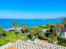 SENTINUS BEACH HOTEL Pools & Beach