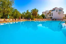 SENTINUS BEACH HOTEL Pools & Beach