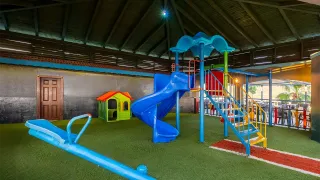 SENZA GARDEN HOLIDAY CLUB Mini Club