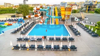 SENZA THE INN RESORT-SPA Pools & Beach