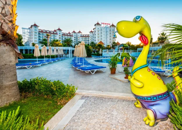 SERENIS SIDE HOTEL Pools & Beach