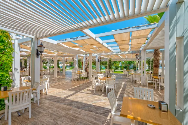 SERENIS SIDE HOTEL Restaurants