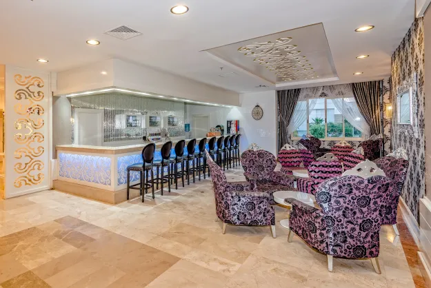 SERENIS SIDE HOTEL Bars