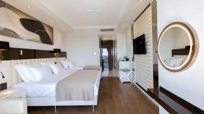 SERENITY QUEEN HOTEL Rooms
