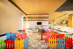 SERENITY QUEEN HOTEL Restaurants