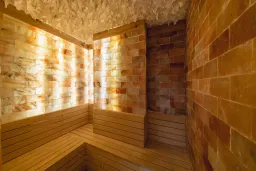 SERENITY QUEEN HOTEL Spa