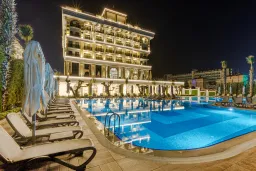 SERENITY QUEEN HOTEL General Images