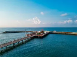 SERENITY QUEEN HOTEL Pools & Beach