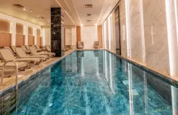 SERENITY QUEEN HOTEL Pools & Beach