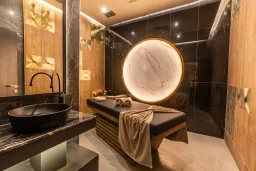SERENITY QUEEN HOTEL Spa