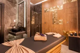 SERENITY QUEEN HOTEL Spa