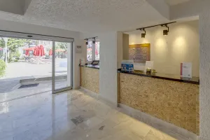 SERHAN HOTEL Lobby