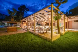 GRAVEL HOTELS SELECT Restaurants