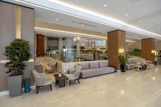 SEVEN SEAS HOTEL LIFE Lobby
