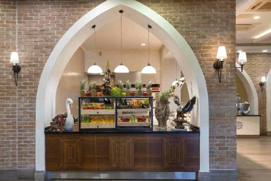 SHERWOOD EXCLUSIVE LARA Restaurants