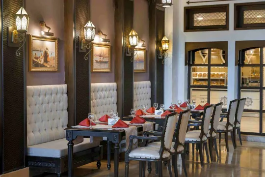 SHERWOOD EXCLUSIVE LARA Restaurants